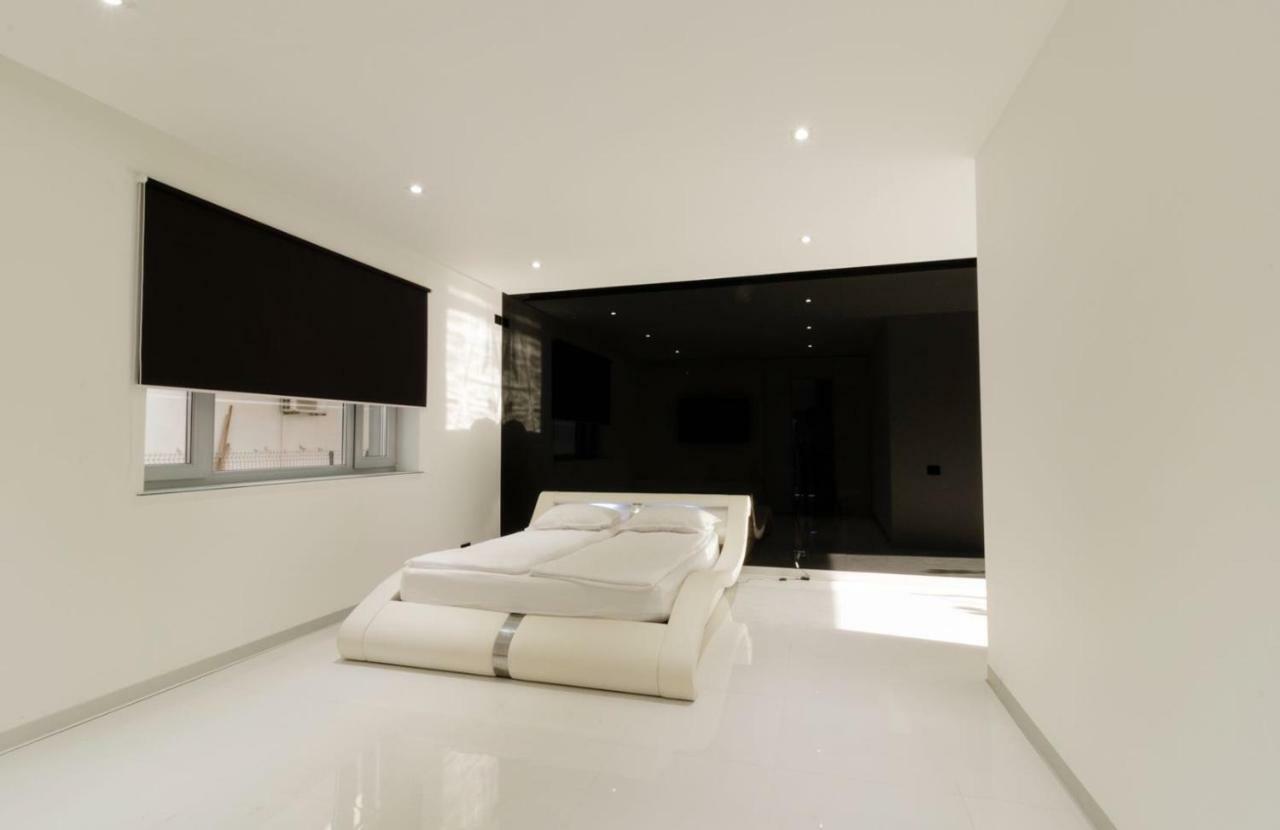 Ezra Luxury Apartments Năvodari Exteriör bild